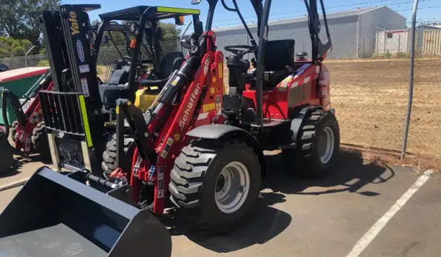 Schaffer 2345 Articulated Loader