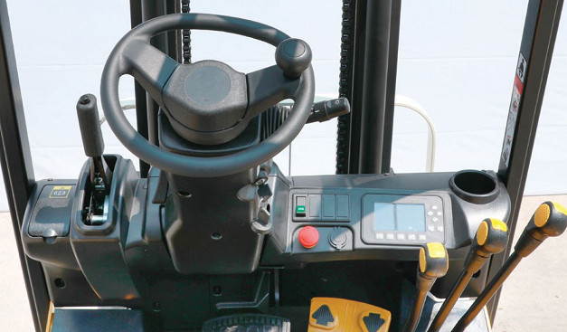 Yale ERP15-35UX Forklift